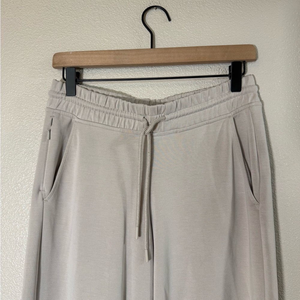 Athleta Seasoft Mid Rise Straight Crop Pants Small - Picture 4 of 8